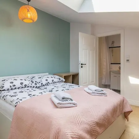 Charming 2-level Loft In Cracow Διαμέρισμα *