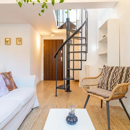 Charming 2-level Loft In Cracow Lägenhet